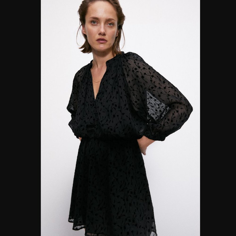 🔥MOVING SALE🔥NEW ZARA Velvet Mini Dress S Black